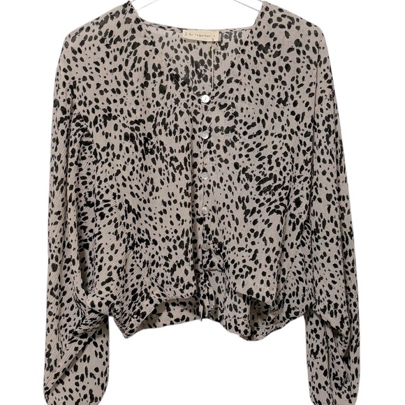 BY TOGETHER - NWT - SIZE SMALL (oversized) - ANIMAL PRINT CROPPED BLOUSE TOP B1 - Picture 1 of 9